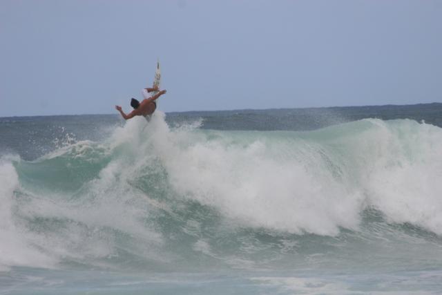2007 Hawaii Vacation  0820 North Shore Surfing